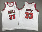 Chicago Bulls #33 Scottie Pippen retro stitched jersey-white
