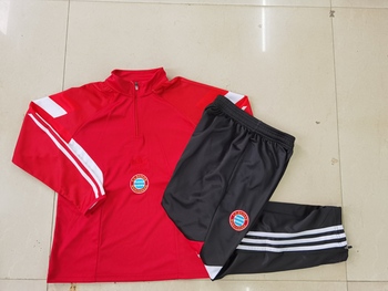 2024-25 Half zip Bayern Red Vintage Edition -Bayern Munich Soccer training uniform  youth size S-3XL