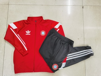2024-25 Long zip Bayern Red Vintage -Bayern Munich Soccer training uniform youth size S-3XL