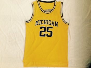 NCAA University of Michigan No. 25 Juwan. Howard yellow jersey