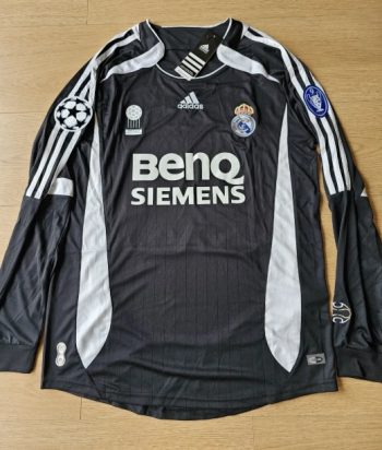 Real Madrid jersey 2006-2007 Long sleeve jersey Black Retro Custom name and number