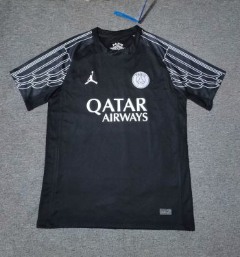 Paris 25-26 three away black