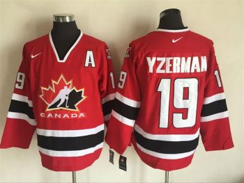 Vintage Team Canada #19 Steve Yzerman Stitched Red Hockey Jersey Throwback Edition